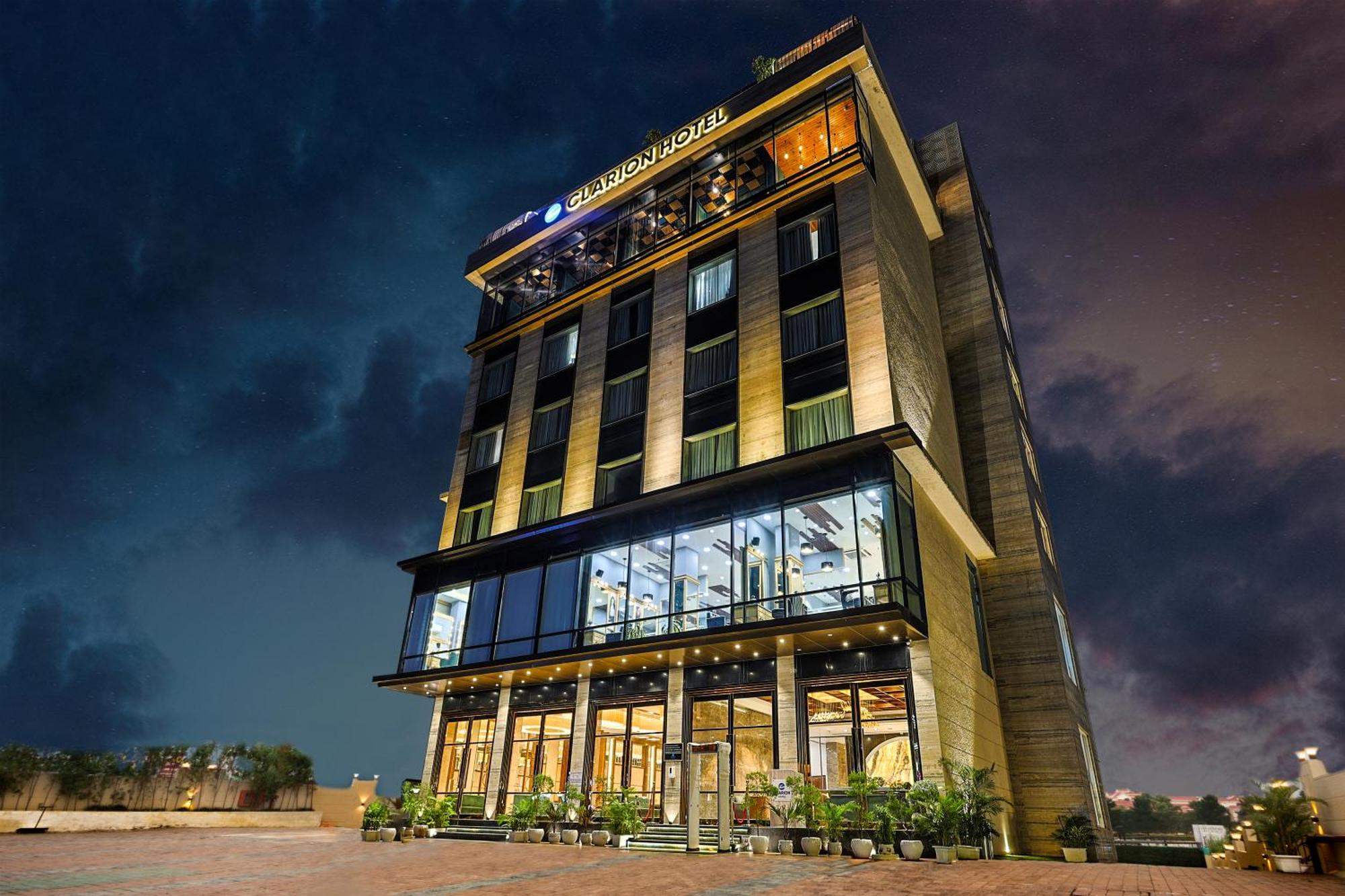 Clarion Hotel דהראדון מראה חיצוני תמונה
